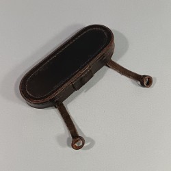 CACHE OPTIQUE DE JUMELLES MILITAIRE DE TYPE ALLEMAND FABRICATION SECONDE GUERRE TCHECOSLOVAQUIE OU POLOGNE