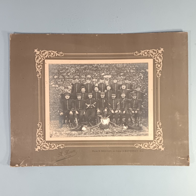 ENSEMBLE DE 2 GRANDES PHOTOS CARTONNEES DU 7 ème REGIMENT DE CUIRASSIERS 1907 ET 1908 FORMAT 30 X 40 cm