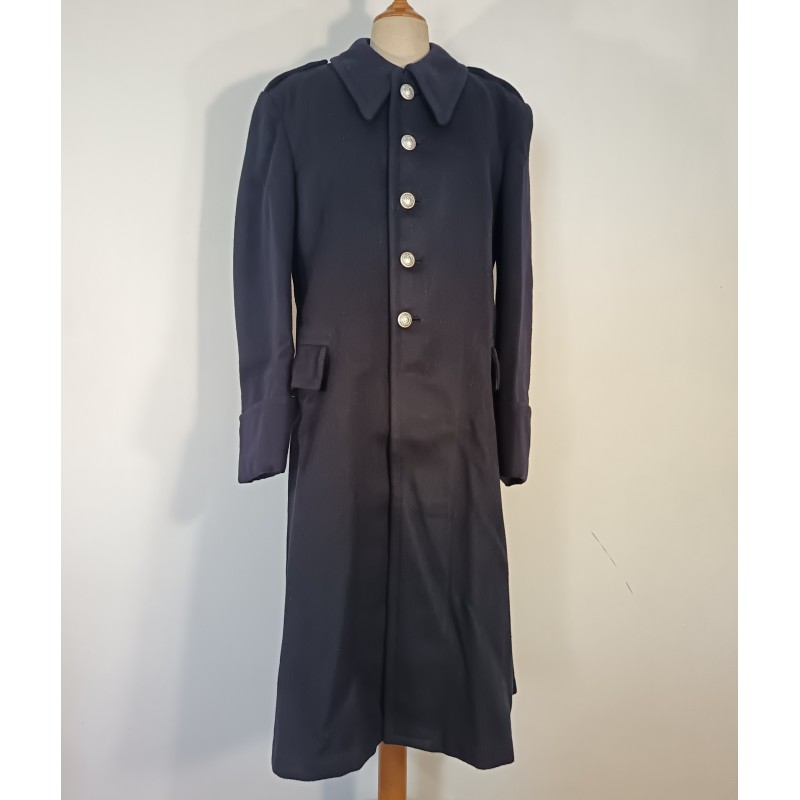 TRES BEL ENSEMBLE DE POLICE DES ANNEES 1950 HIRONDELLE PELLERINE MANTEAU UNIFORME KEPIS