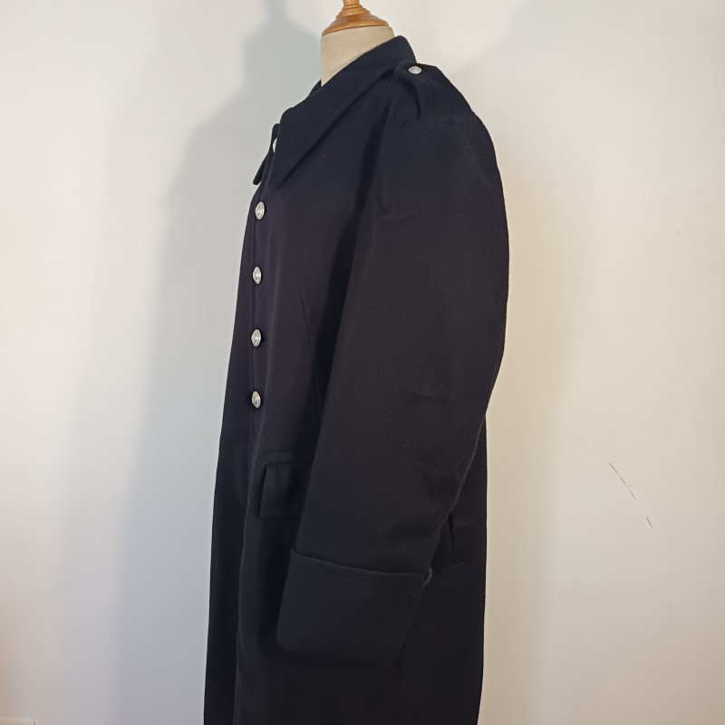 TRES BEL ENSEMBLE DE POLICE DES ANNEES 1950 HIRONDELLE PELLERINE MANTEAU UNIFORME KEPIS