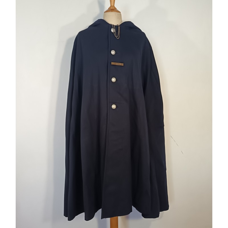 TRES BEL ENSEMBLE DE POLICE DES ANNEES 1950 HIRONDELLE PELLERINE MANTEAU UNIFORME KEPIS