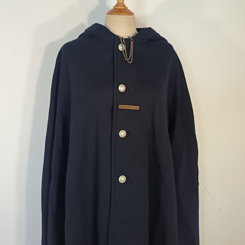 TRES BEL ENSEMBLE DE POLICE DES ANNEES 1950 HIRONDELLE PELLERINE MANTEAU UNIFORME KEPIS