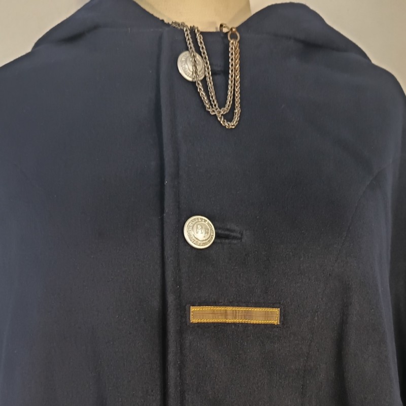 TRES BEL ENSEMBLE DE POLICE DES ANNEES 1950 HIRONDELLE PELLERINE MANTEAU UNIFORME KEPIS