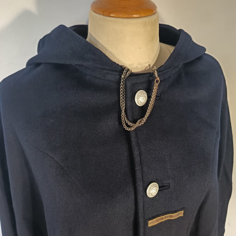 TRES BEL ENSEMBLE DE POLICE DES ANNEES 1950 HIRONDELLE PELLERINE MANTEAU UNIFORME KEPIS