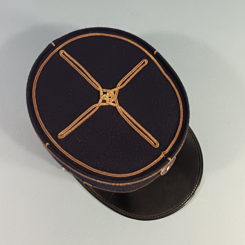 TRES BEL ENSEMBLE DE POLICE DES ANNEES 1950 HIRONDELLE PELLERINE MANTEAU UNIFORME KEPIS