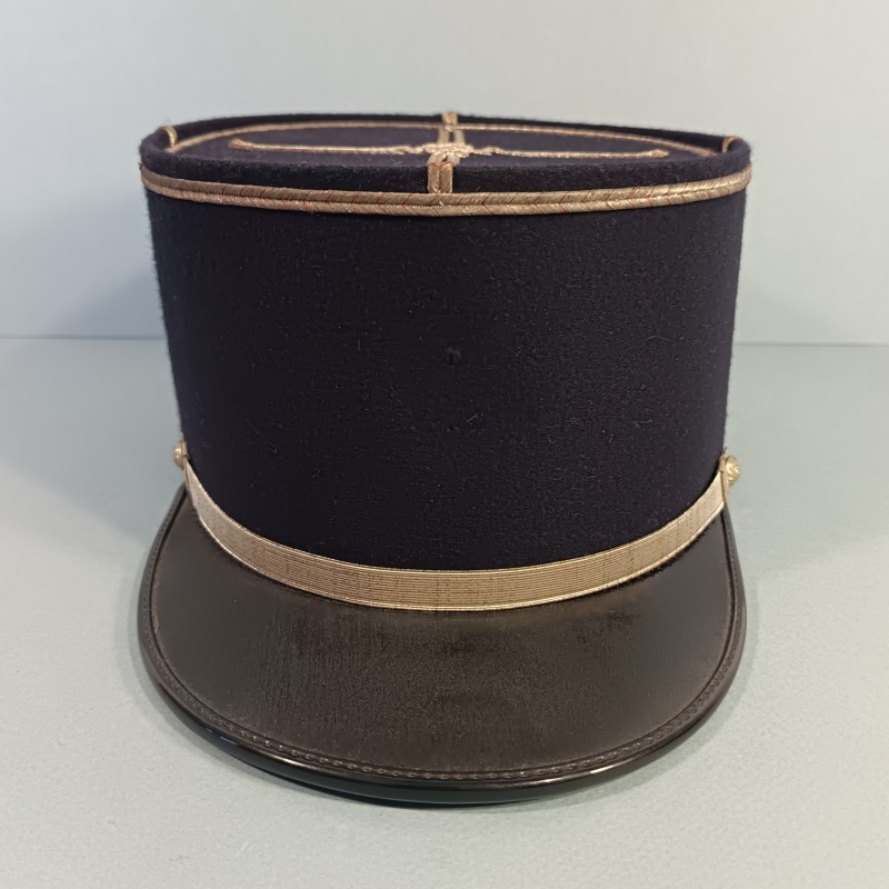 TRES BEL ENSEMBLE DE POLICE DES ANNEES 1950 HIRONDELLE PELLERINE MANTEAU UNIFORME KEPIS
