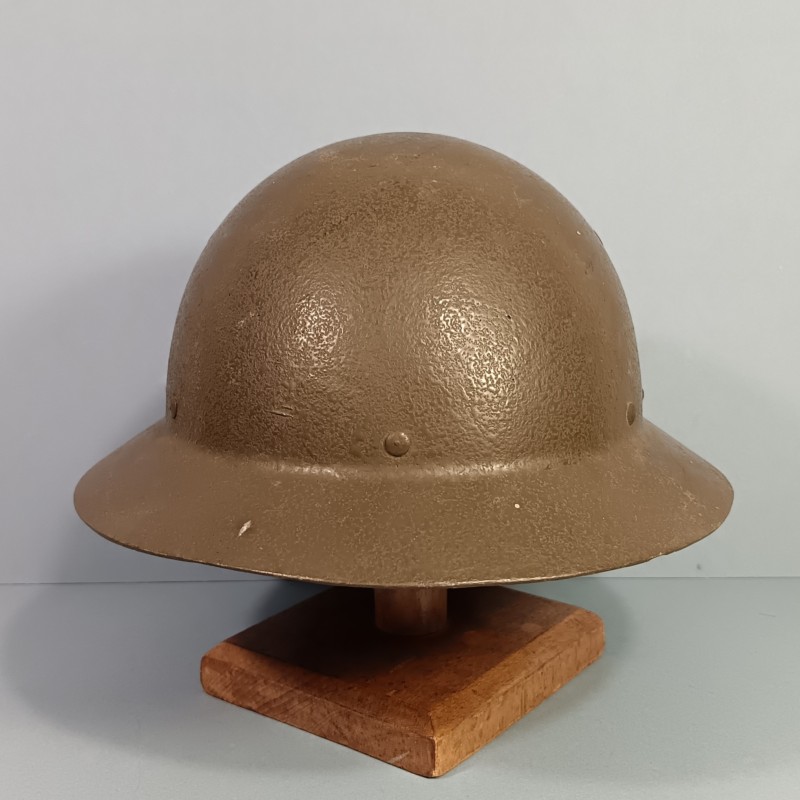 RARE CASQUE GUENEAU ARMEE FRANCAISE GENDARMERIE OU MAINTIEN DE L'ORDRE EN ZONE TROPICALE SECOND TYPE