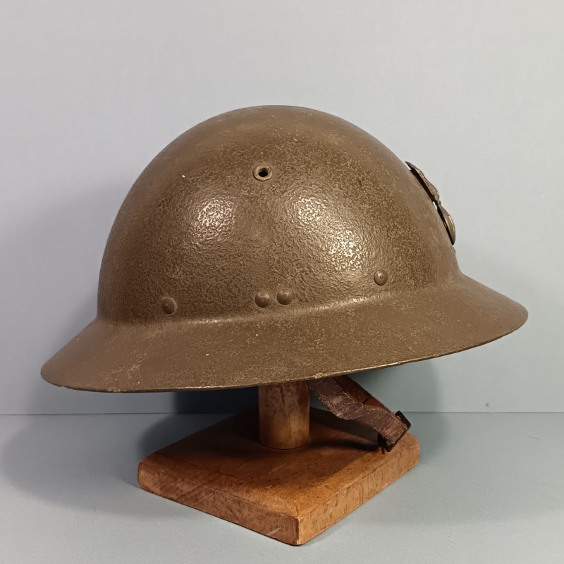 RARE CASQUE GUENEAU ARMEE FRANCAISE GENDARMERIE OU MAINTIEN DE L'ORDRE EN ZONE TROPICALE SECOND TYPE