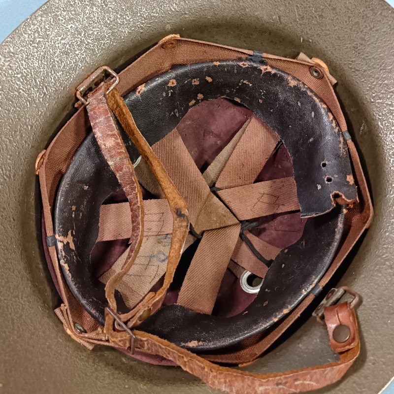 RARE CASQUE GUENEAU ARMEE FRANCAISE GENDARMERIE OU MAINTIEN DE L'ORDRE EN ZONE TROPICALE SECOND TYPE