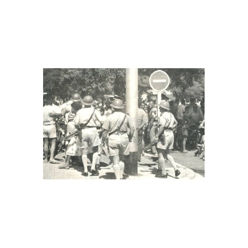 RARE CASQUE GUENEAU ARMEE FRANCAISE GENDARMERIE OU MAINTIEN DE L'ORDRE EN ZONE TROPICALE SECOND TYPE