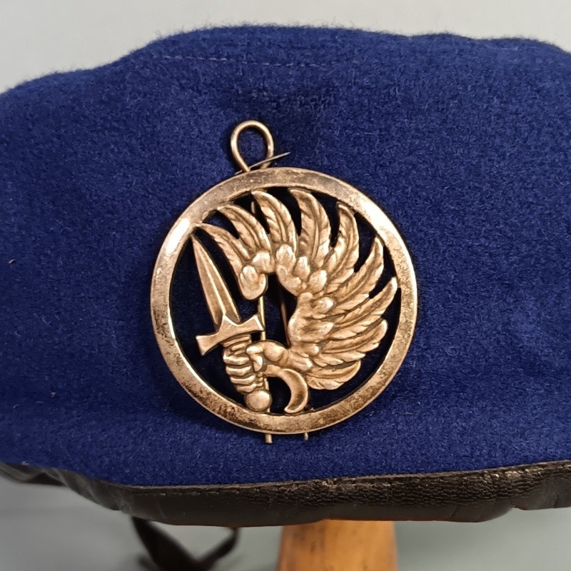 BERET BLEU ROI EN 3 PARTIES MODELE 1947 NEUF DE STOCK FABRICANT SOCIETE CHAPELIERS PARISIENS PARACHUTISTES METRO TAP