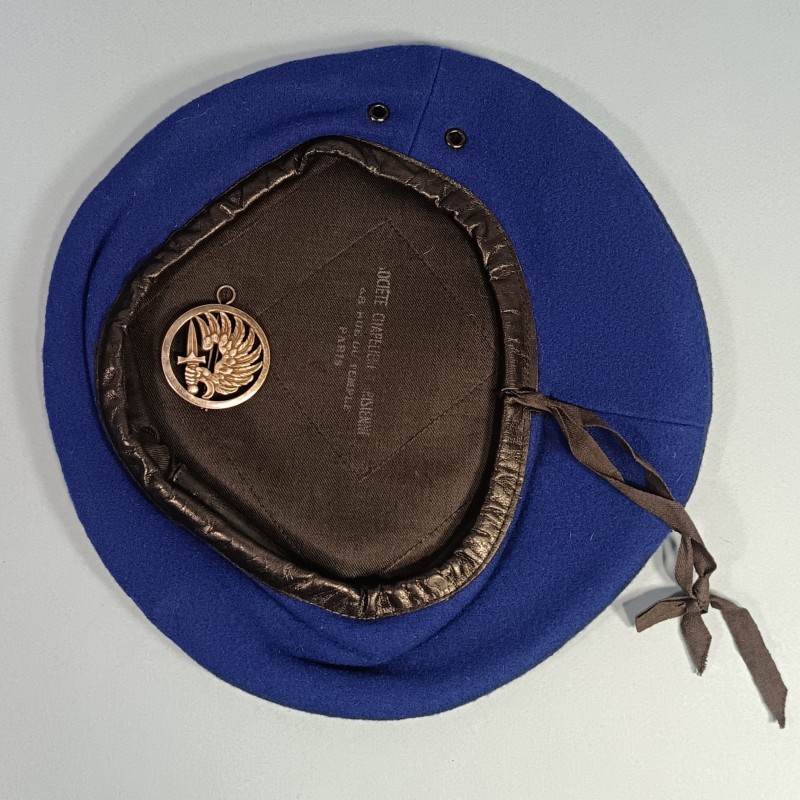 BERET BLEU ROI EN 3 PARTIES MODELE 1947 NEUF DE STOCK FABRICANT SOCIETE CHAPELIERS PARISIENS PARACHUTISTES METRO TAP