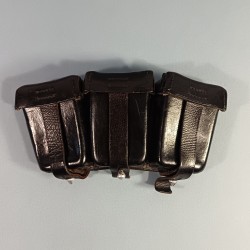 CARTOUCHIERE ALLEMANDE EN CUIR MARRON NOIRCI AVEC MARQUAGES DATE 196 POUR 6 LAMES CHARGEUR DE MAUSER 98K