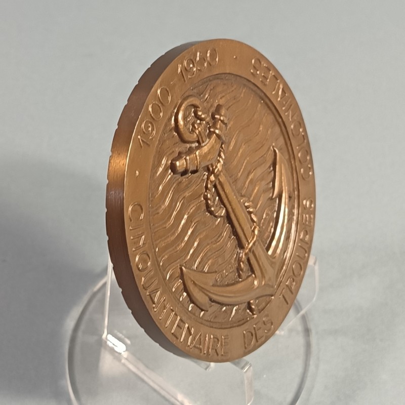 MEDAILLE EN BRONZE DU CINQUANTENAIRE DES TROUPES COLONIALES 1900 - 1950