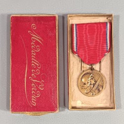 FRANCE MEDAILLE DE LA BATAILLE DE VERDUN ON NE PASSE PAS 21 FEVRIER 1916 PAR VERNIER DANS SA BOITE D'ORIGINE