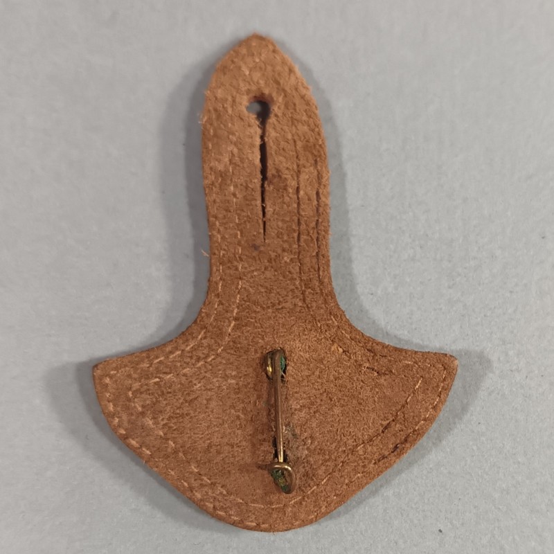 INSIGNE MILITAIRE AVIATION BASE ECOLE DE MARRAKECH SUR SON CUIR FABRICATION DRAGO PARIS