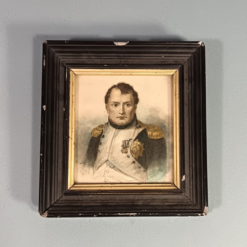 PETIT CADRE SOUVENIR DE L'EMPEREUR NAPOLEON Ier BONAPARTE GRAVURE REHAUSSEE ENCADREMENT ANCIEN