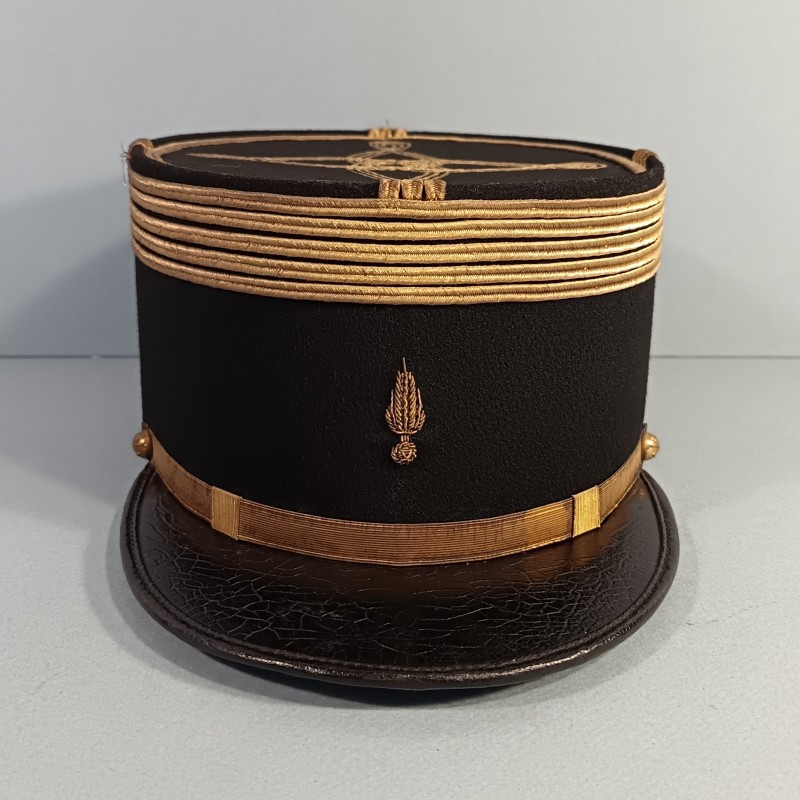 KEPI DE COLONEL D'ETAT MAJOR DE L'ARTILLERIE MILITAIRE MODELE 1919 - 1931 SECONDE GUERRE 1939 1945 TAILLE 59-60