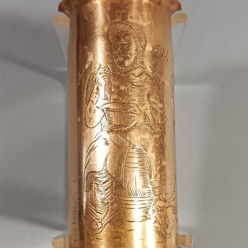 ARTISANAT DE TRANCHEES SOUVENIR GUERRE 1914 1918 DOUILLE 37-85 GRAVEE AVEC DEUX POILUS A LA GAMELLE