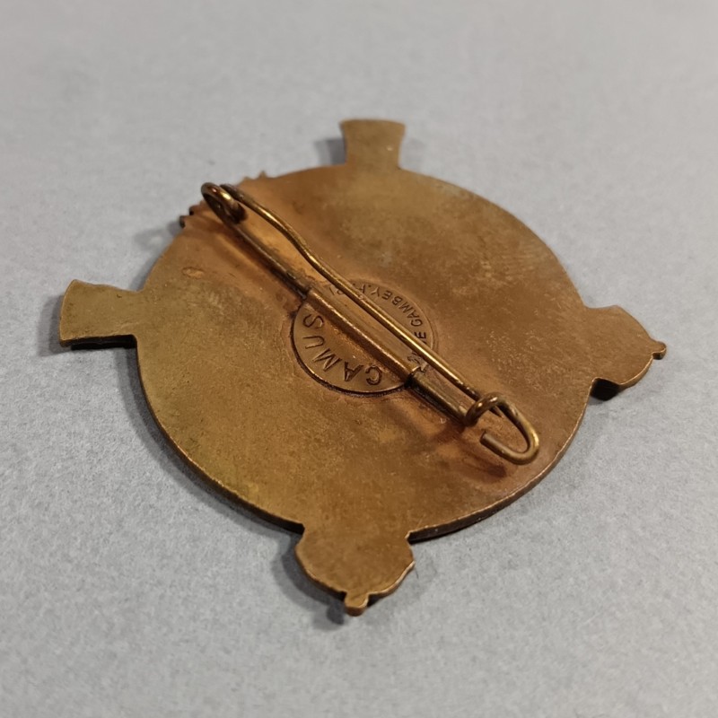 INSIGNE MILITAIRE COAH CENTRE D'ORGANISATION DE L'ARTILLERIE HIPPOMOBILE NIMES FABRICATION CAMUS A PARIS ANNEES 1939-40