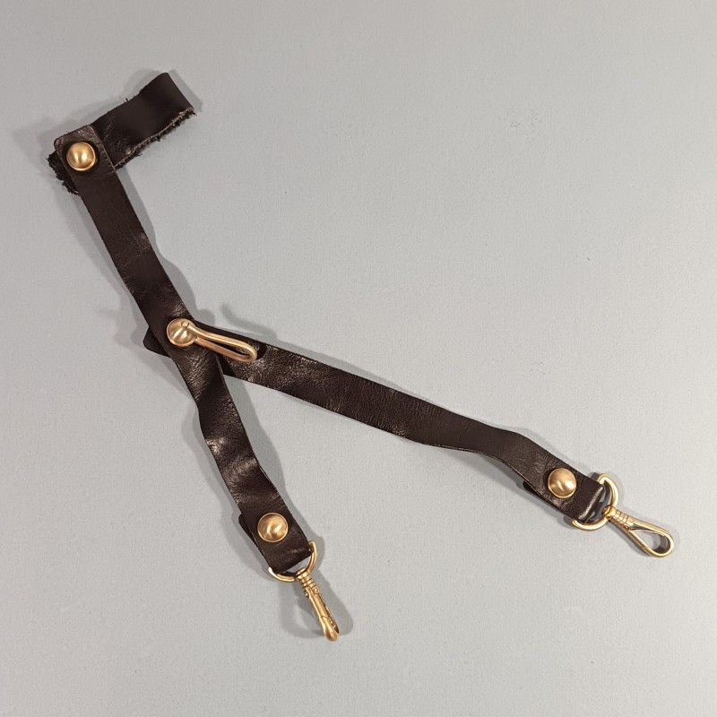 SUSPENTE BELIERE DOUBLE POUR SABRE MODELE F1 ECOLE MILITAIRE ESM ST CYR EN CUIR AVEC MOUSQUETONS ET CROCHET DE SABRE