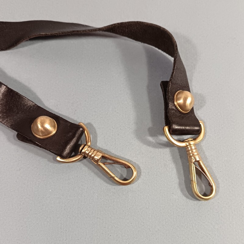 SUSPENTE BELIERE DOUBLE POUR SABRE MODELE F1 ECOLE MILITAIRE ESM ST CYR EN CUIR AVEC MOUSQUETONS ET CROCHET DE SABRE