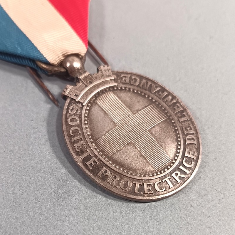 MEDAILLE DE LA SOCIETE PROTECTRICE DE L'ENFANCE VILLE DE MARSEILLE SINITE PARVULOS VENIRE 1873