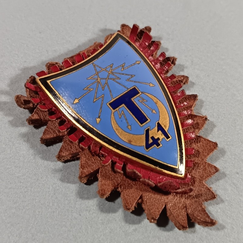 INSIGNE MILITAIRE 41 ème REGIMENT DE TRANSMISSIONS FABRICATION COURTOIS PARIS ANNEES 1940