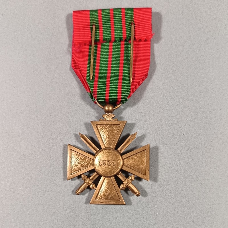 FRANCE MEDAILLE CROIX DE LA SECONDE GUERRE 1939 - 1945 DATEE AU DOS 1939
