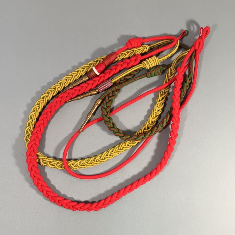 FOURRAGERE REGLEMENTAIRE TRIPLE DU 3 ème REI REGIMENT D'INFANTERIE DE LA LEGION ETRANGERE
