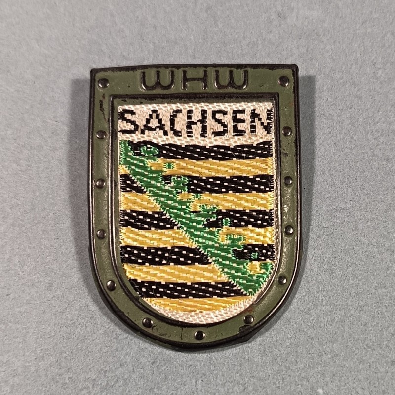 ALLEMAGNE INSIGNE DE JOURNEE WHW PROVINCE DE SAXE SACHSEN FABRICATION SECONDE GUERRE HAUTEUR 4.5 cm WINTERHILFSWERK