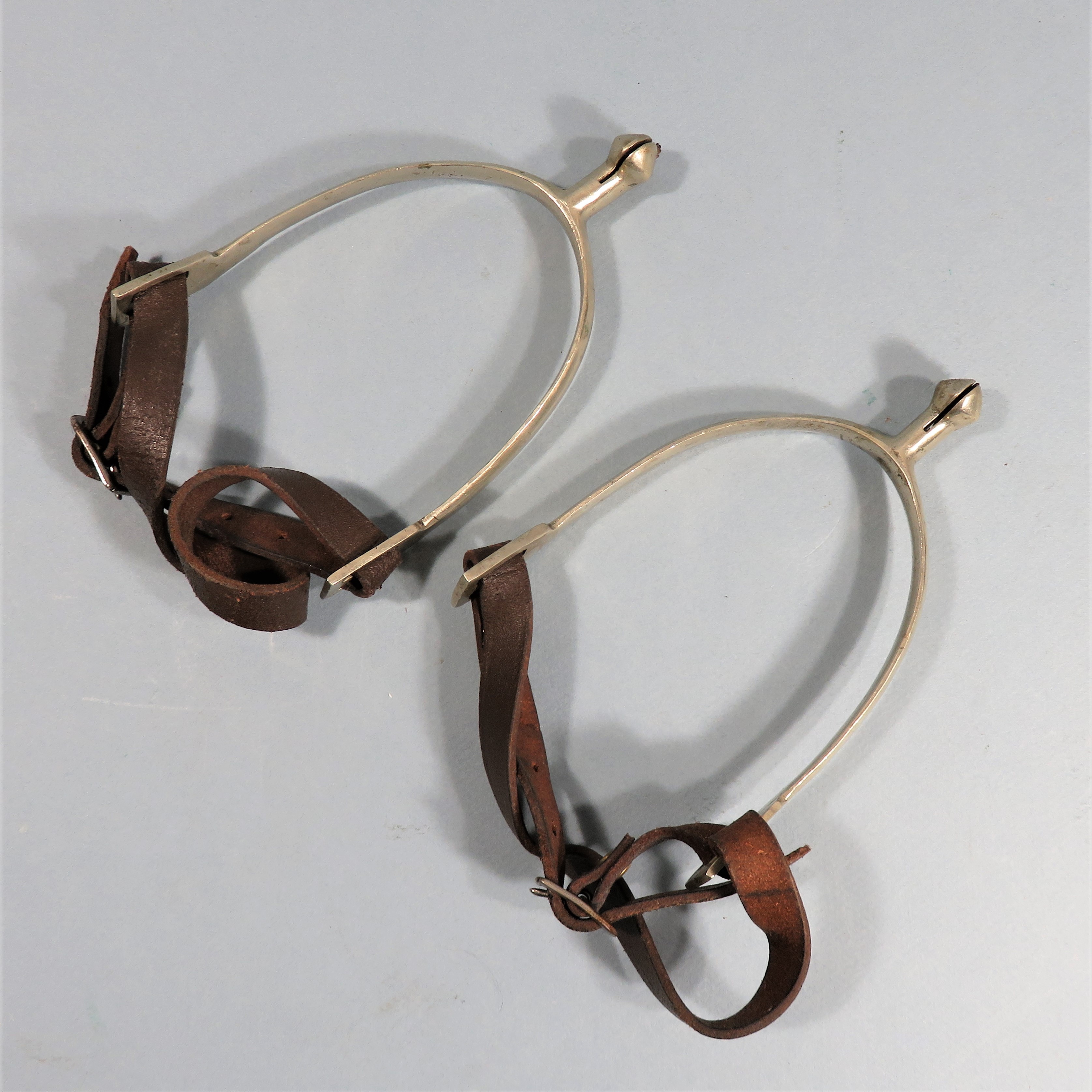 Paire D'Éperons D'Équitation Anglais – Taille 12*8*2 Cm, En Acier, Neufs