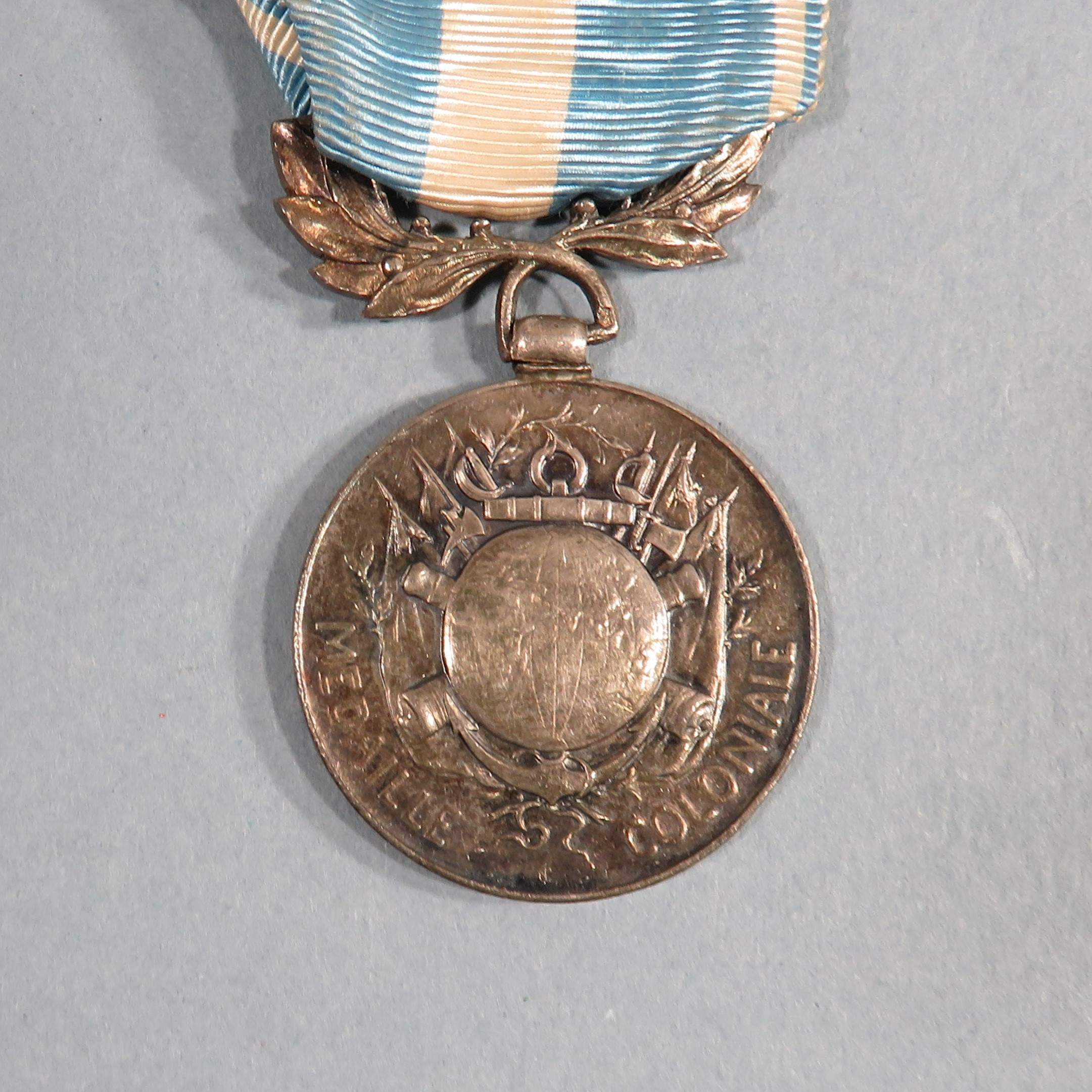 FRANCE Médaille Coloniale, agrafes Maroc Algérie (clapet). TB