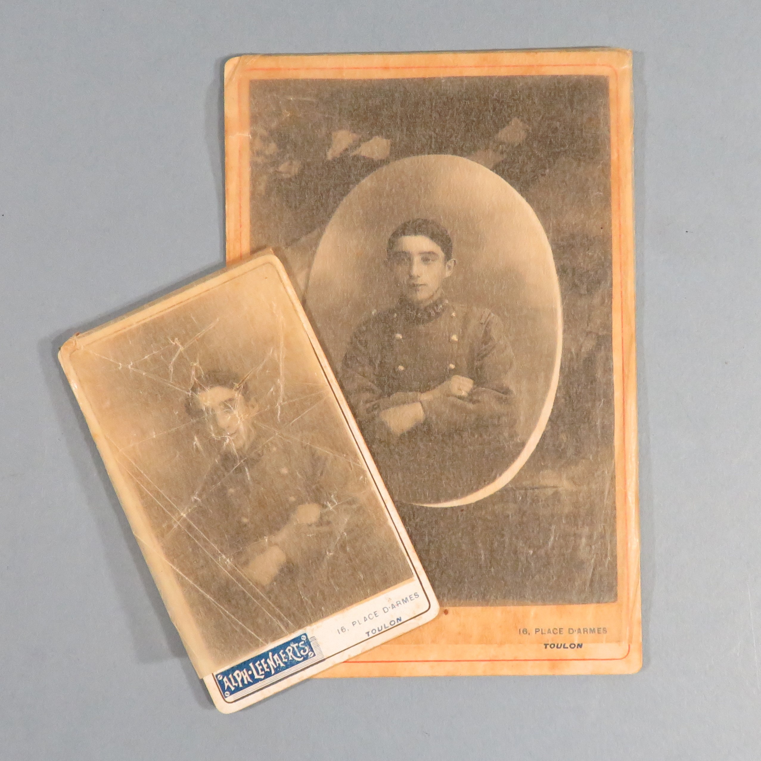 Carte Photo Militaire – Soldats Du 8ème Régiment – France, Années 1910 – Noir Et Blanc