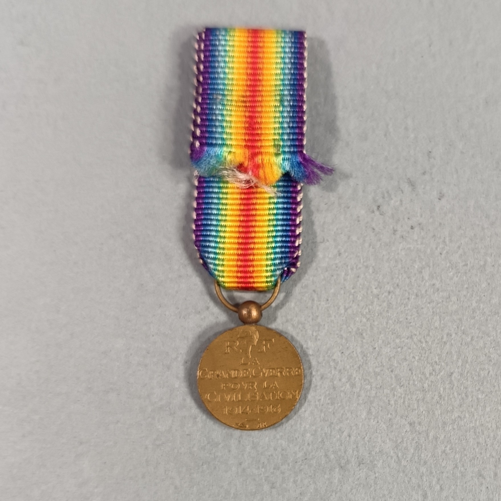 Cadre de 3 médailles sous verre 1914-1918. Campagne du Maroc